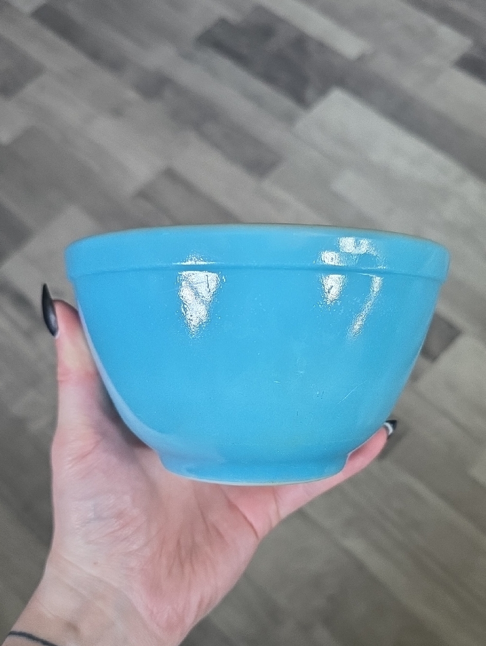 Pyrex Kitchen • Vintage Glossy Turquoise Ceramic Bowl